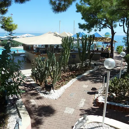 Rama Hotel 3*